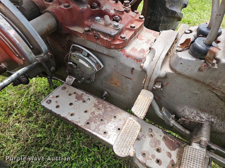 image for item EJ5786 1980 Massey-Ferguson  230 tractor