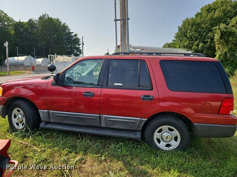 image for item EJ6231 2005 Ford  Expedition XLT SUV