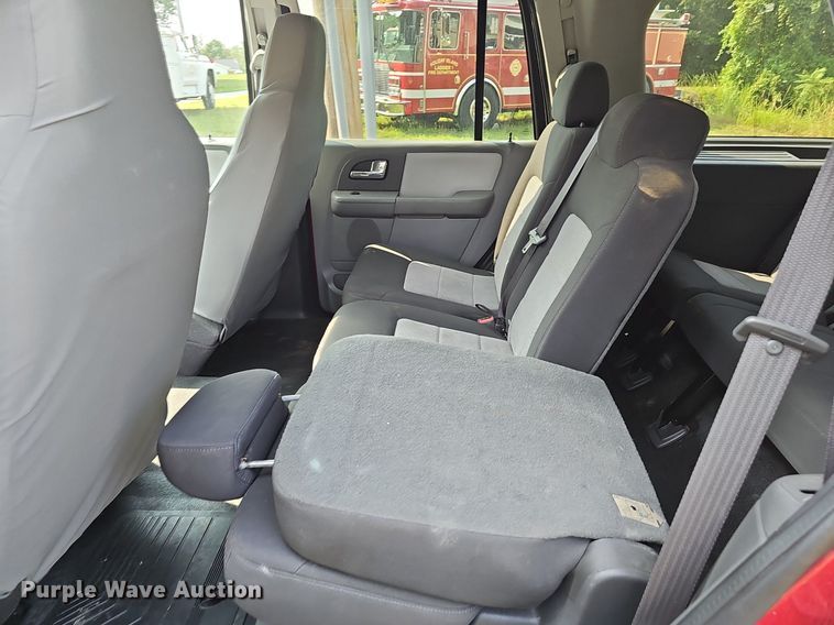 image for item EJ6231 2005 Ford  Expedition XLT SUV