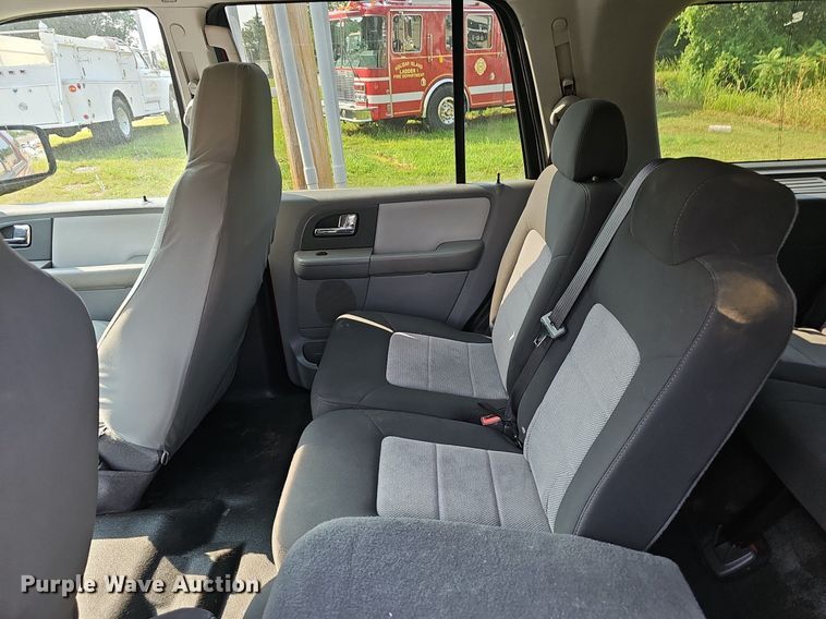 image for item EJ6231 2005 Ford  Expedition XLT SUV