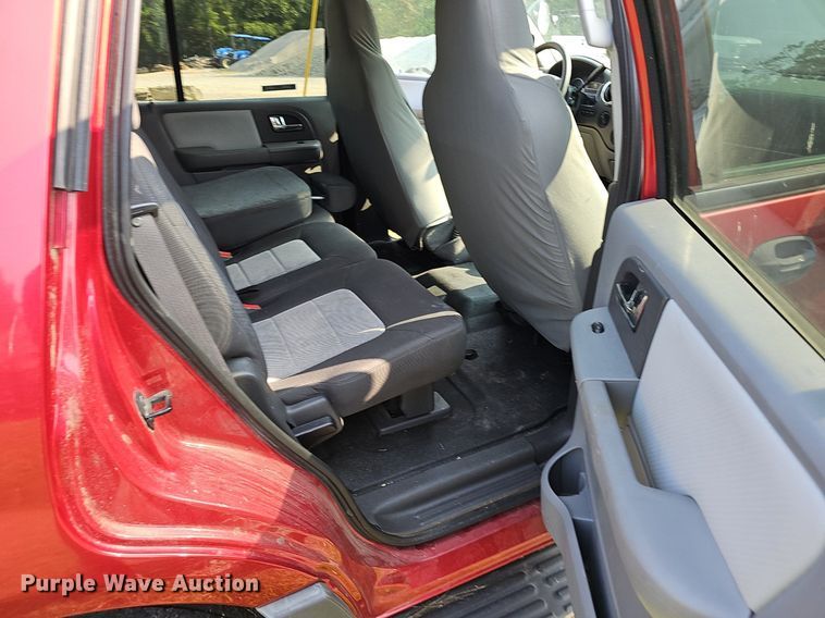image for item EJ6231 2005 Ford  Expedition XLT SUV