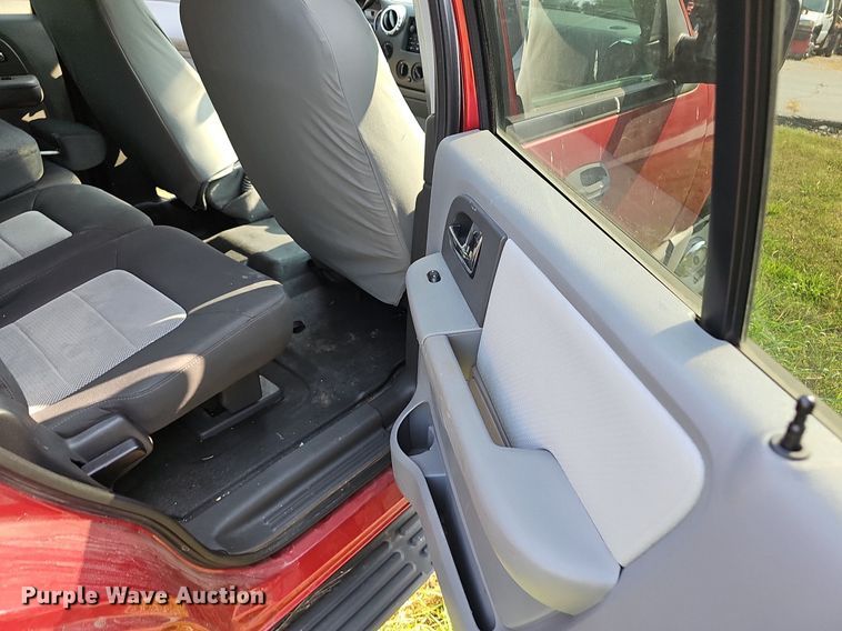 image for item EJ6231 2005 Ford  Expedition XLT SUV