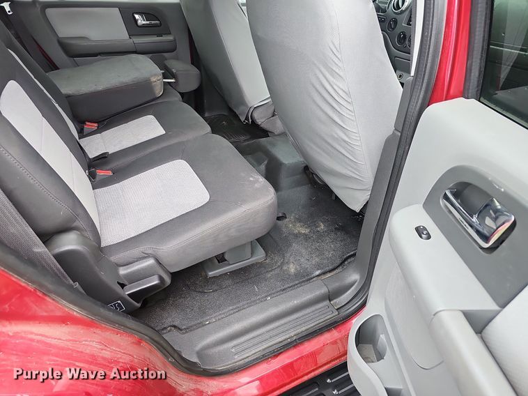 image for item EJ6231 2005 Ford  Expedition XLT SUV