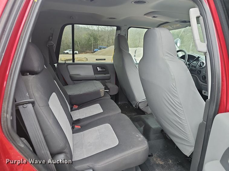 image for item EJ6231 2005 Ford  Expedition XLT SUV