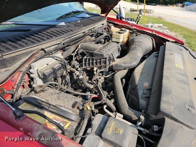 image for item EJ6231 2005 Ford  Expedition XLT SUV