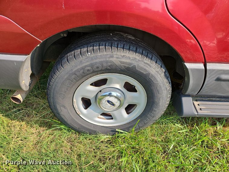 image for item EJ6231 2005 Ford  Expedition XLT SUV