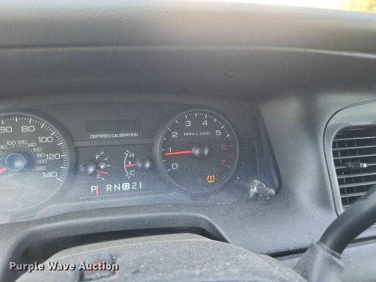 image for item EJ8013 2011 Ford  Crown Victoria Police Interceptor 