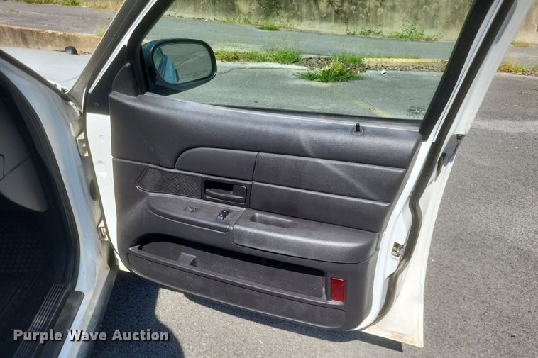 image for item EJ8013 2011 Ford  Crown Victoria Police Interceptor 