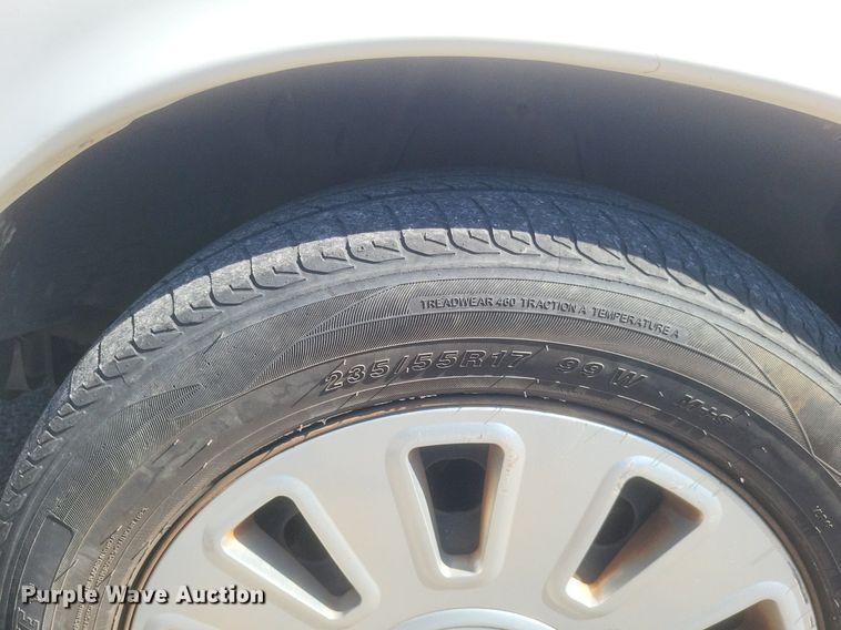 image for item EJ8013 2011 Ford  Crown Victoria Police Interceptor 