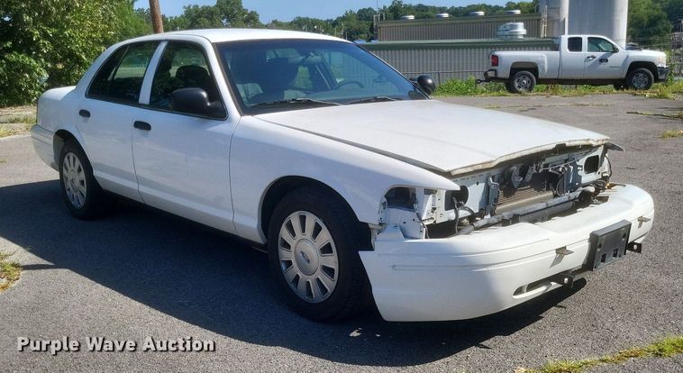 image for item EJ8014 2010 Ford Crown Victoria Police Interceptor 