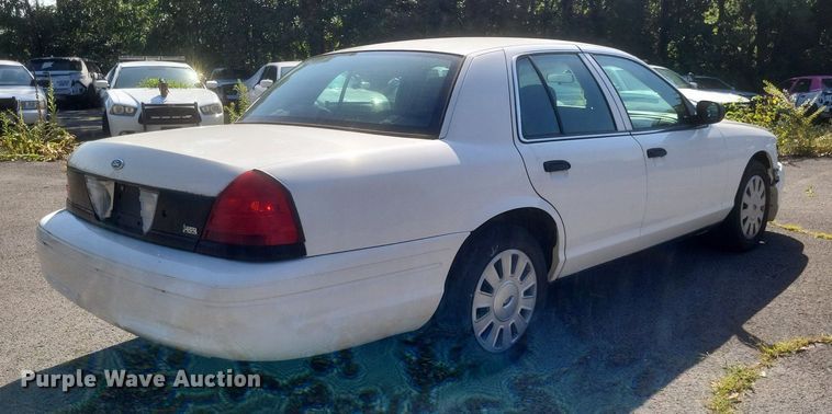 image for item EJ8014 2010 Ford Crown Victoria Police Interceptor 