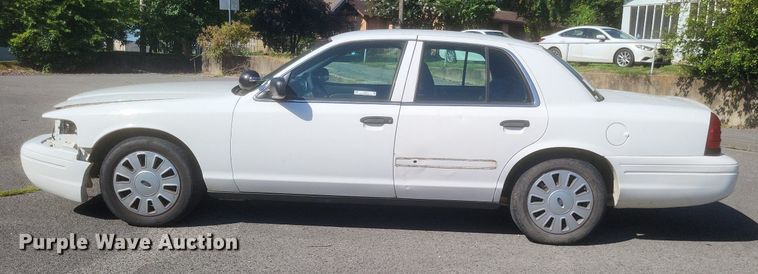 image for item EJ8014 2010 Ford Crown Victoria Police Interceptor 
