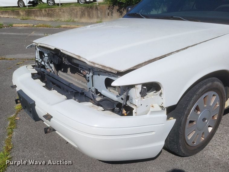 image for item EJ8014 2010 Ford Crown Victoria Police Interceptor 