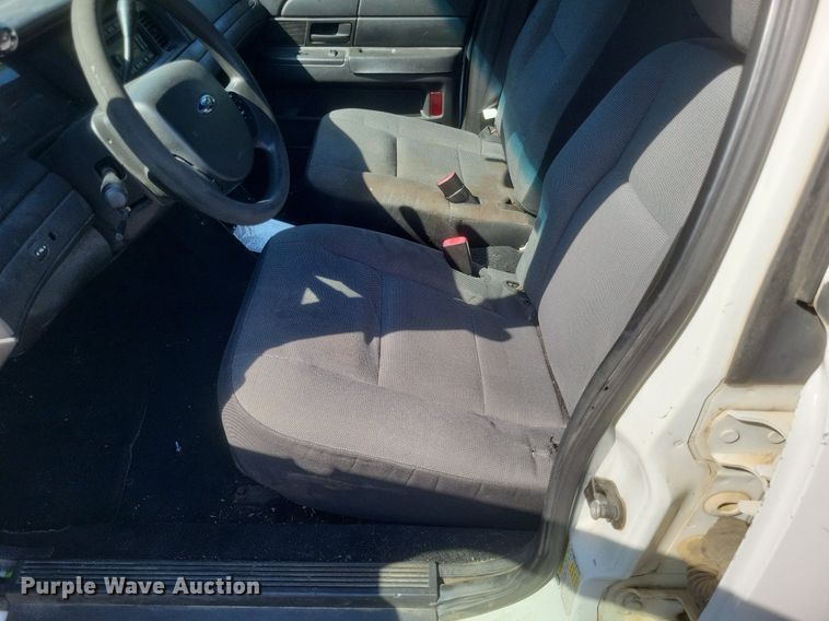 image for item EJ8014 2010 Ford Crown Victoria Police Interceptor 