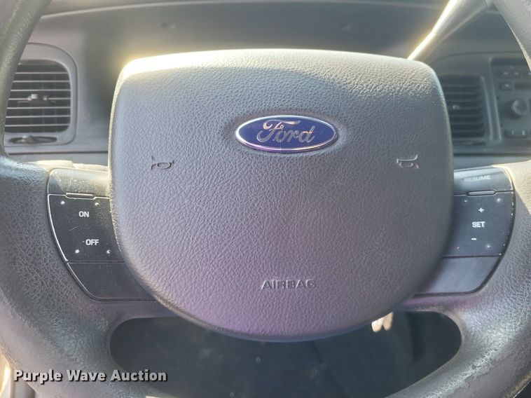 image for item EJ8014 2010 Ford Crown Victoria Police Interceptor 