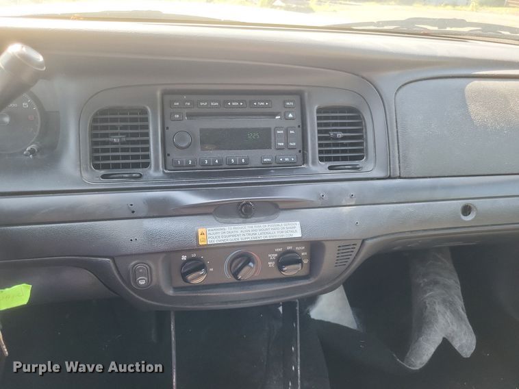 image for item EJ8014 2010 Ford Crown Victoria Police Interceptor 