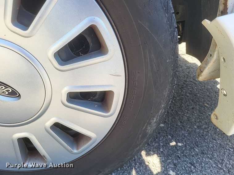 image for item EJ8014 2010 Ford Crown Victoria Police Interceptor 