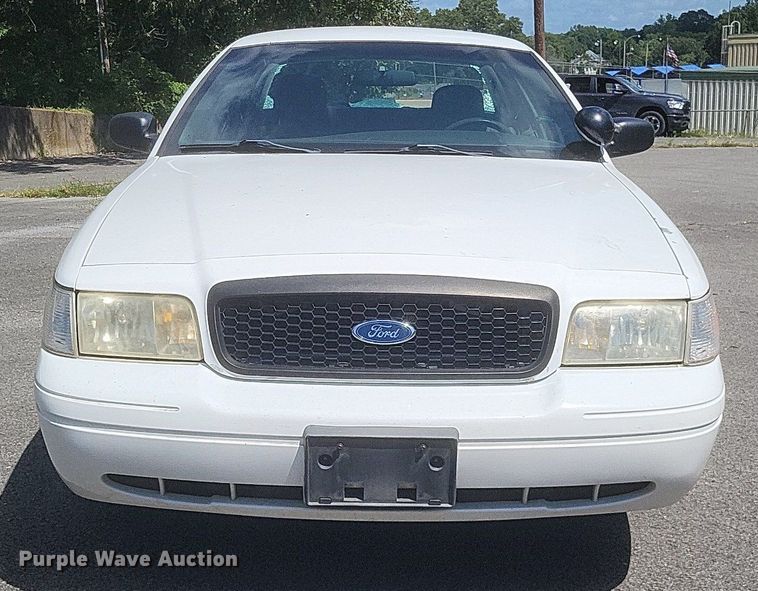 image for item EJ8015 2008 Ford  Crown Victoria Police Interceptor 