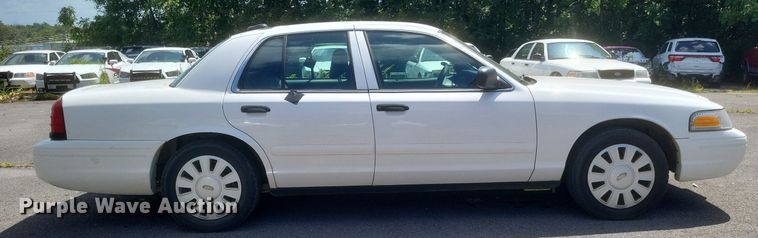 image for item EJ8015 2008 Ford  Crown Victoria Police Interceptor 