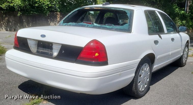 image for item EJ8015 2008 Ford  Crown Victoria Police Interceptor 