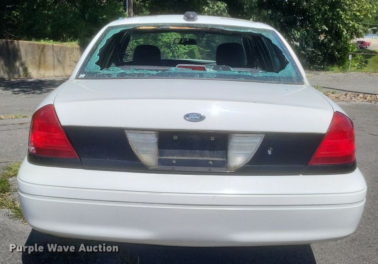 image for item EJ8015 2008 Ford  Crown Victoria Police Interceptor 