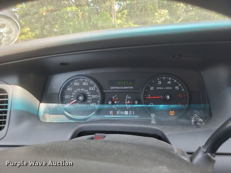 image for item EJ8015 2008 Ford  Crown Victoria Police Interceptor 