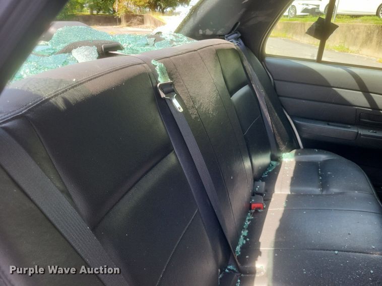 image for item EJ8015 2008 Ford  Crown Victoria Police Interceptor 