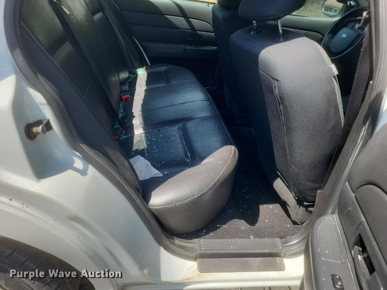 image for item EJ8015 2008 Ford  Crown Victoria Police Interceptor 