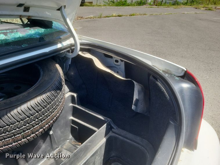 image for item EJ8015 2008 Ford  Crown Victoria Police Interceptor 