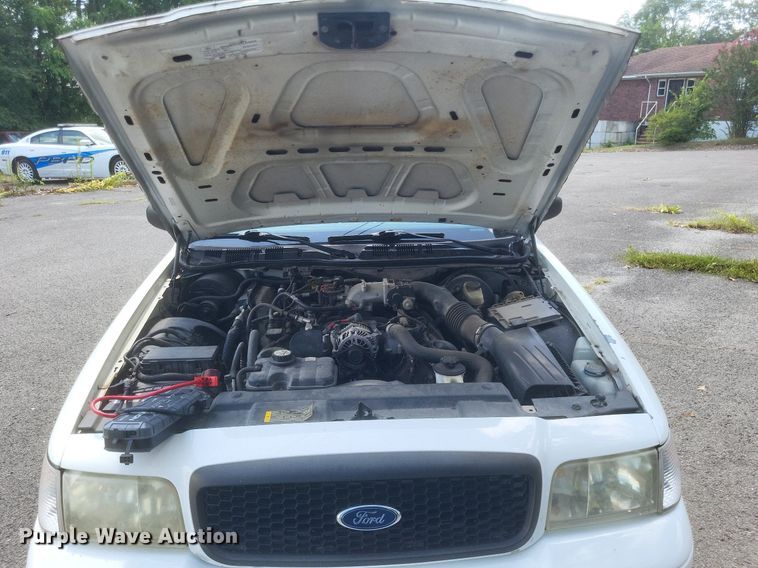 image for item EJ8015 2008 Ford  Crown Victoria Police Interceptor 