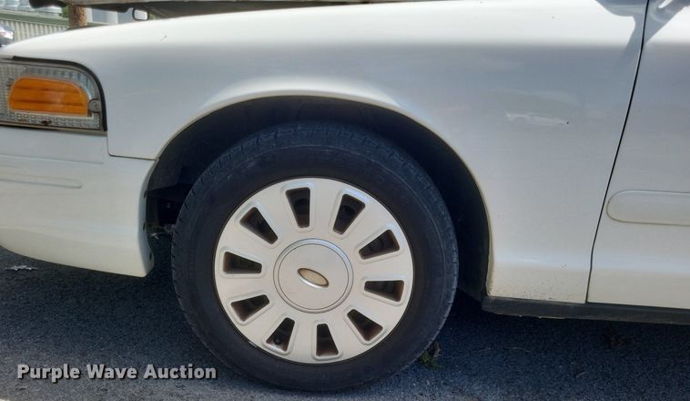 image for item EJ8015 2008 Ford  Crown Victoria Police Interceptor 