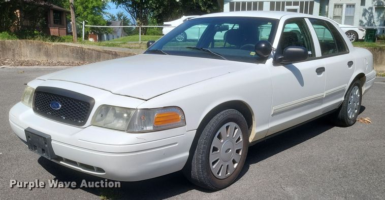 image for item EJ8016 2010 Ford Crown Victoria Police Interceptor 