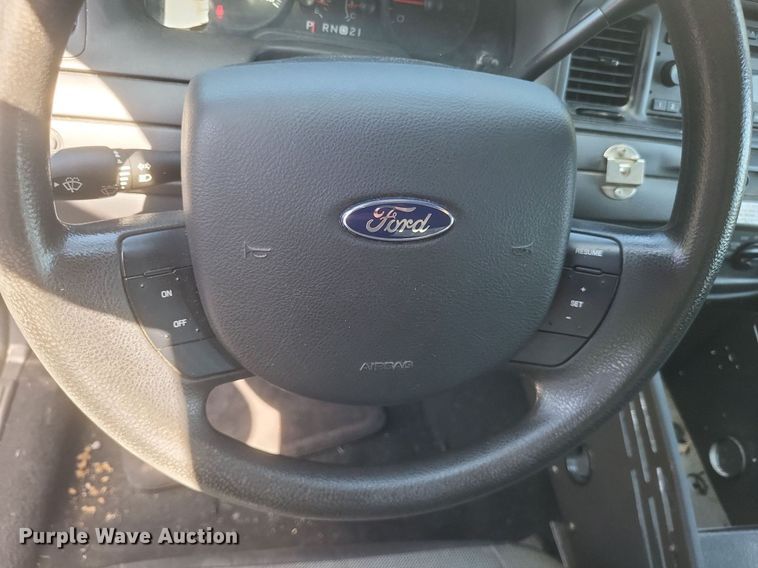 image for item EJ8016 2010 Ford Crown Victoria Police Interceptor 