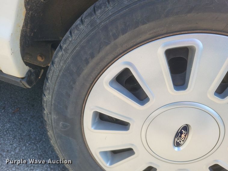 image for item EJ8016 2010 Ford Crown Victoria Police Interceptor 