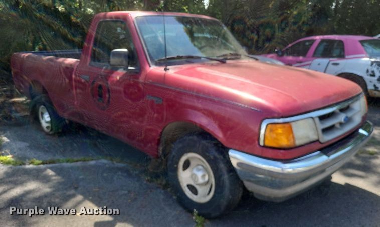 image for item EJ8018 1996 Ford  Ranger XLT pickup truck
