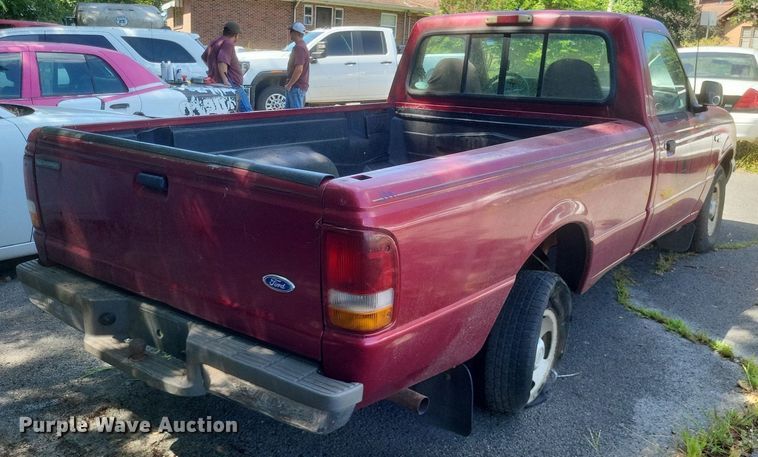 image for item EJ8018 1996 Ford  Ranger XLT pickup truck