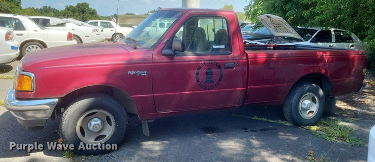 image for item EJ8018 1996 Ford  Ranger XLT pickup truck