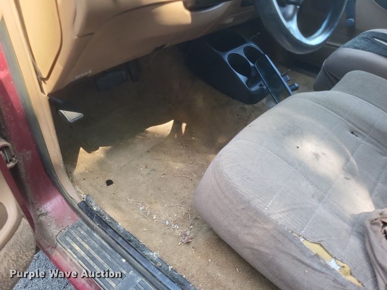 image for item EJ8018 1996 Ford  Ranger XLT pickup truck