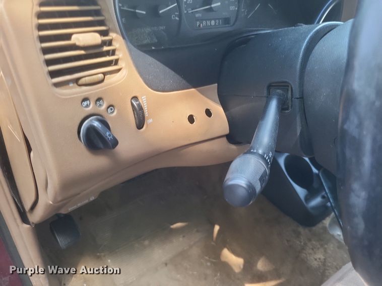 image for item EJ8018 1996 Ford  Ranger XLT pickup truck