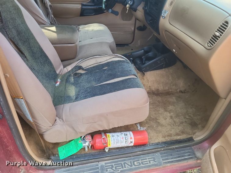 image for item EJ8018 1996 Ford  Ranger XLT pickup truck