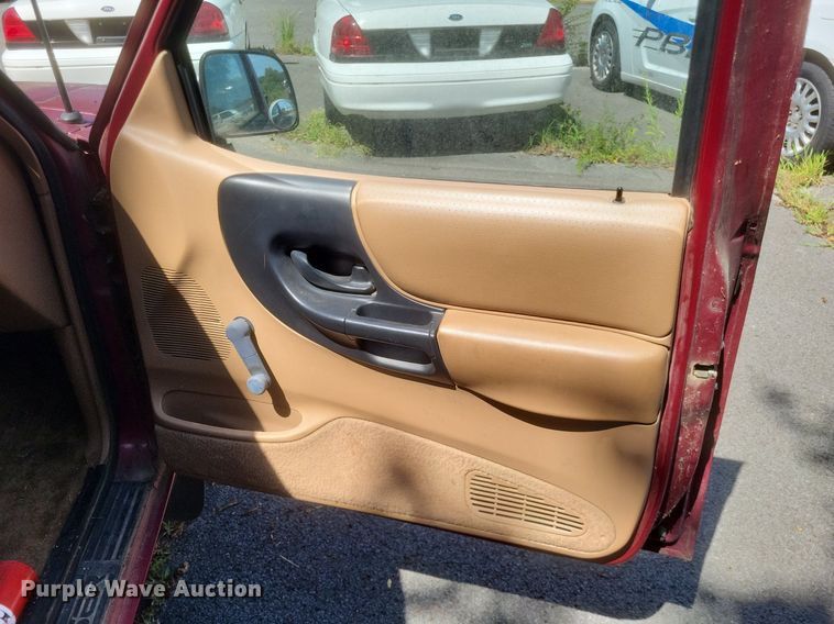 image for item EJ8018 1996 Ford  Ranger XLT pickup truck