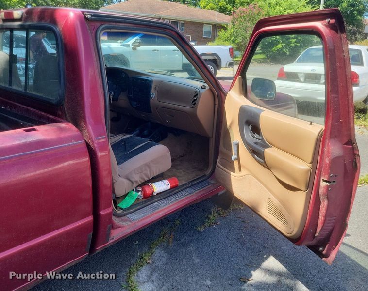 image for item EJ8018 1996 Ford  Ranger XLT pickup truck