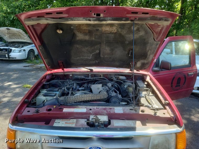 image for item EJ8018 1996 Ford  Ranger XLT pickup truck
