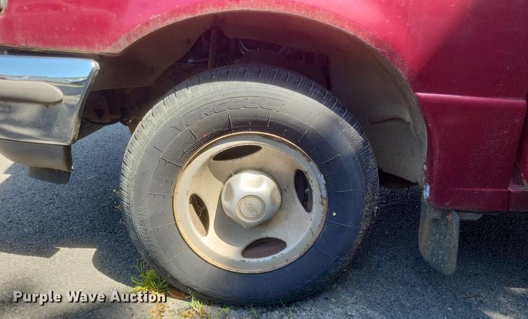 image for item EJ8018 1996 Ford  Ranger XLT pickup truck