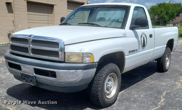 image for item EJ8019 1999 Dodge  Ram 1500 pickup truck