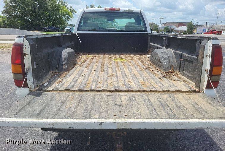 image for item EJ8020 2001 Chevrolet  1500 pickup truck