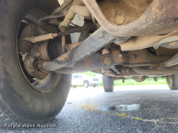 image for item EJ8020 2001 Chevrolet  1500 pickup truck