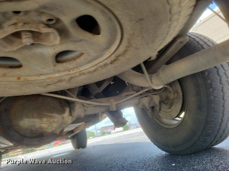 image for item EJ8020 2001 Chevrolet  1500 pickup truck