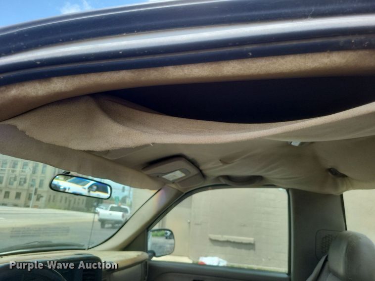 image for item EJ8020 2001 Chevrolet  1500 pickup truck