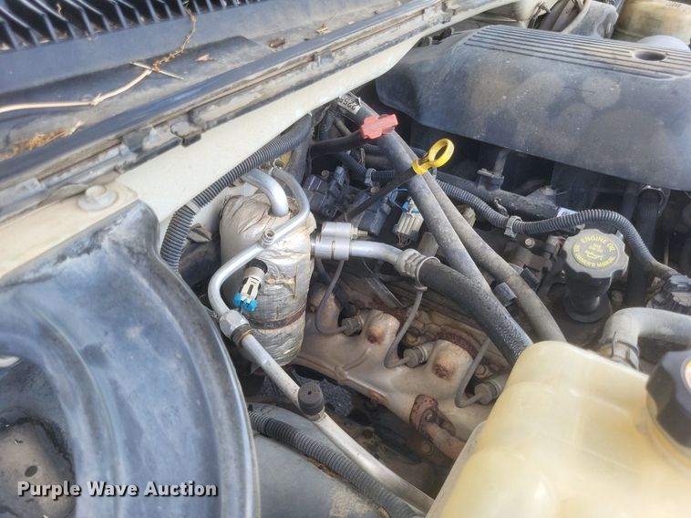 image for item EJ8020 2001 Chevrolet  1500 pickup truck